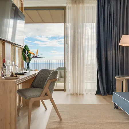 The Editory Ocean Way 5* Funchal (Madeira)