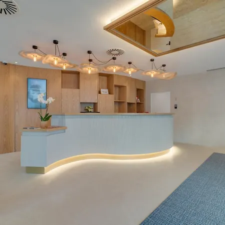 The Editory Ocean Way Hotel Funchal (Madeira)