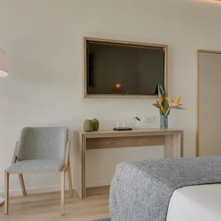 The Editory Ocean Way Funchal (Madeira)