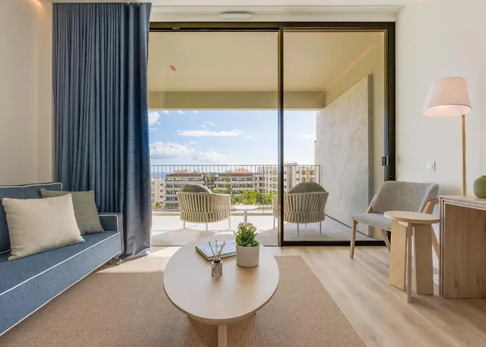 The Editory Ocean Way 5* Funchal (Madeira)