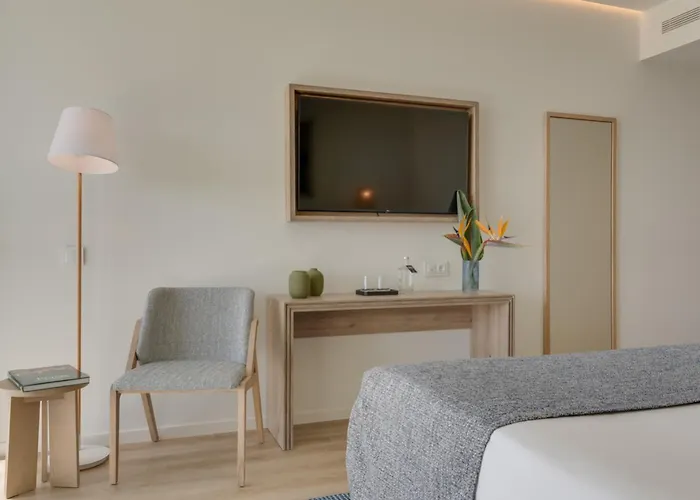 The Editory Ocean Way Funchal (Madeira)