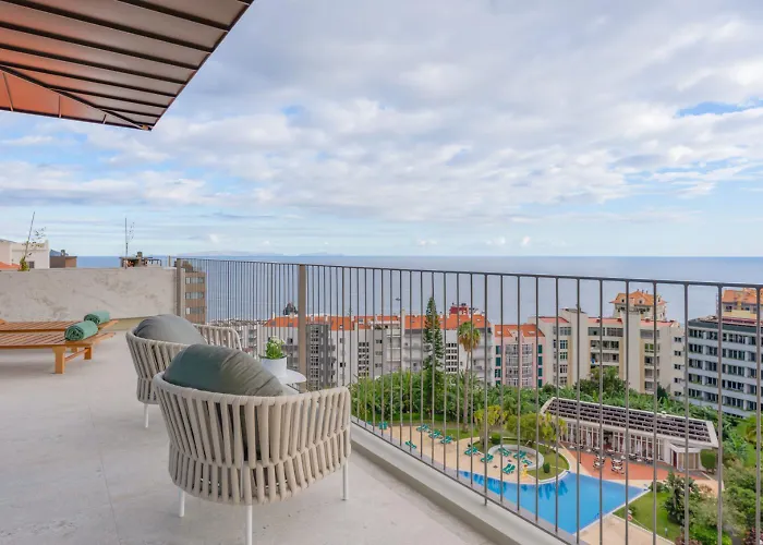 The Editory Ocean Way 5* Funchal (Madeira)